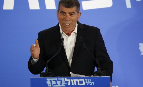  وزير الخارجية الإسرائيلية غابي أشكنازي