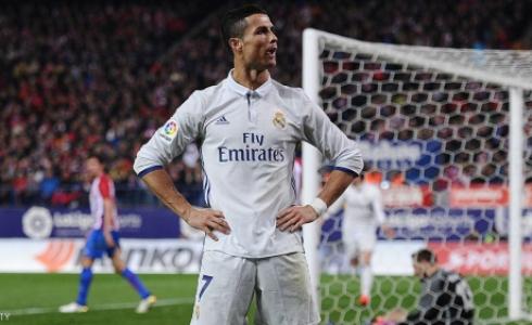 عادل المهاجم البرتغالي رقم هوغو سانشيز اللاعب السابق لريال مدريد