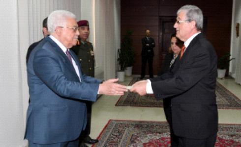 الرئيس يتقبل أوراق اعتماد ممثلي دولتين لدى فلسطين