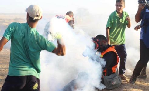 إصابو أحد طواقم الدفاع المدني في مسيرات العودة على حدود غزة