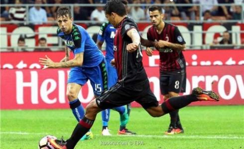 "باكا" مهاجم ميلان يسدد ركلة جزاء
