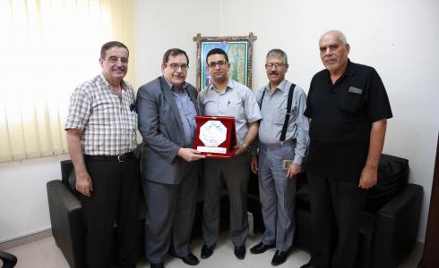 الأزهر تهنئ المنسق لإعادة إعمار غزة بمنصبه الجديد