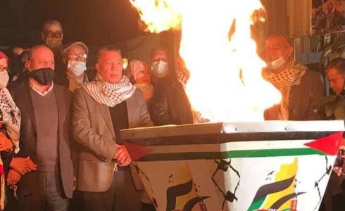 كوادر حركة فتح توقد شعلة الانطلاقة الـ56 في منزل الرئيس الراحل ياسر عرفات