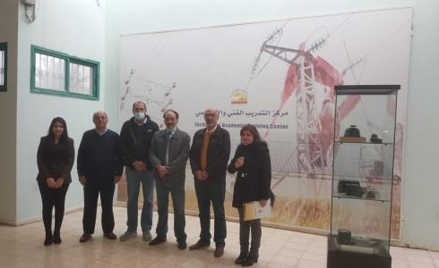 الحاضنة الفلسطينية وجمعية الشبان المسيحية توقعان مذكرة تفاهم لتنفيذ برامج تدريبية للطلبة