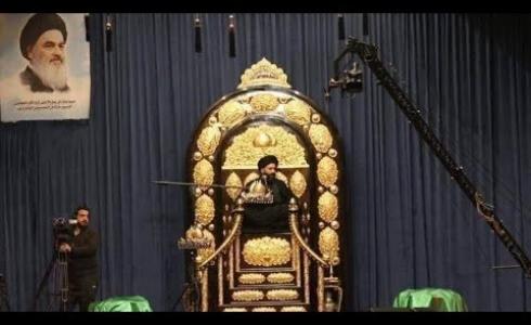 رجل دين يعتلي منبرا مرصعا بالذهب في العراق ويثير الجدل
