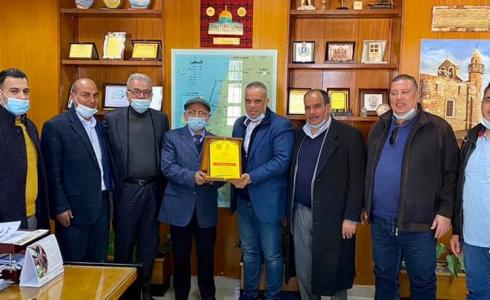 السراج يؤكد حرص بلدية غزة على دعم القطاع الخاص