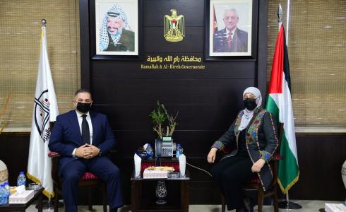 د.غنام تستقبل السفير المصري وتطلعه على معاناة وأوضاع شعبنا