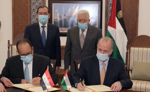 الرئيس محمود عباس، يرعى اتفاقية فلسطينية مصرية لتطوير حقل غاز غزة