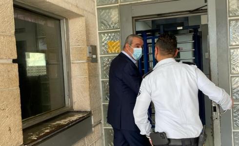 حسين الشيخ وصل إلى سجن هداريم