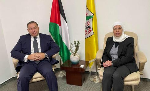 سلامة تلتقي بالسفير المصري في فلسطين