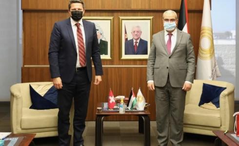 محافظ سلطة النقدفراس ملحم