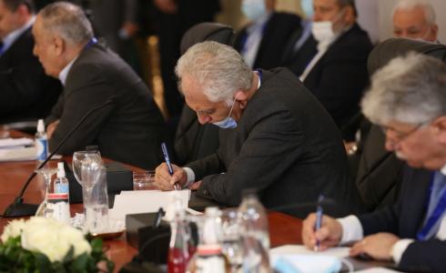 من اجتماعات الفصائل في القاهرة