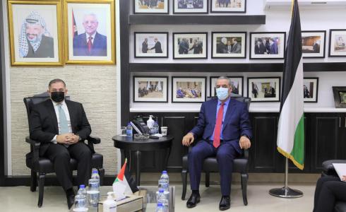 حسين الشيخ يستقبل سفير مصر لدى فلسطين طارق طايل