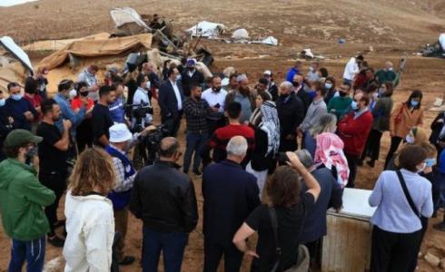 وفد من الاتحاد الاوروبي يزرو خربة حمصة