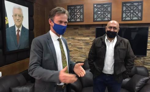 اكرم الرجوب محافظ جنين وممثل الاتحاد الأوروبي في فلسطين