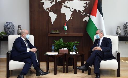 لقاء جميع كلارك مع رئيس الوزراء محمد اشتية