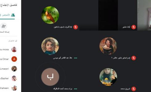 لقاء لطالبات الصف العاشر في مدرسة شهداء دير البلح الثانوية