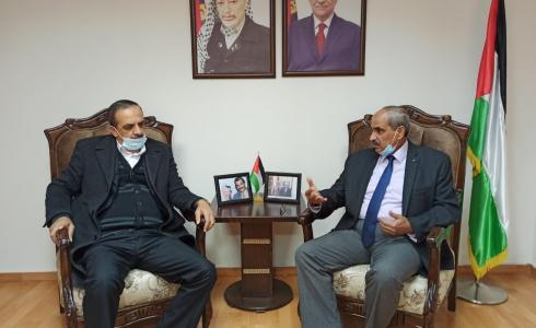 اتحاد الصناعات الفلسطينية يبحث مع وزير الأشغال النهوض بالقطاع الصناعي وصرف تعويضاته