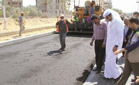 خالد الحردان يتفقد مشاريع إعمار غزة