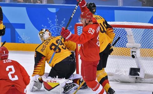 قرص هوكي يقتل لاعبا روسيا