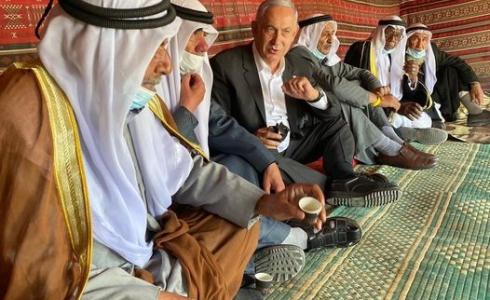 نتياهو خلال زيارته لبدو النقب
