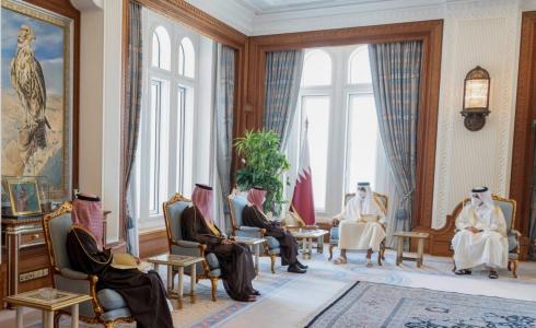 وزير خارجية السعودية يصل الدوحة حاملا رسالة لأمير قطر