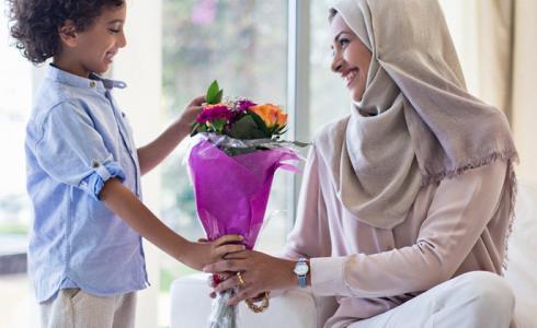 مسجات ورسائل عيد الأم 2021