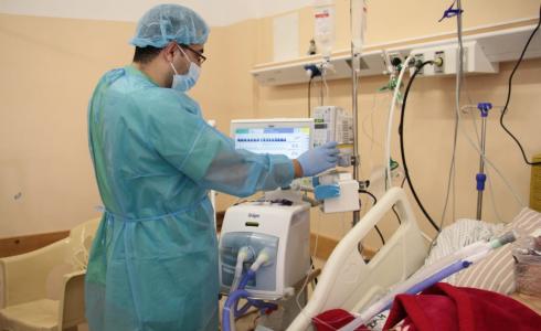صحة غزة تنشر مشاهد حديثة من داخل العناية المركزة لمرضى كورونا