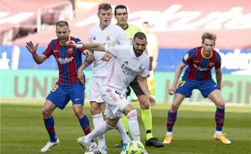 لاعبو ريال مدريد وبرشلونة