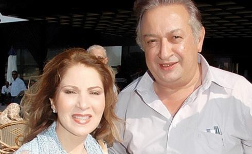 نور الشريف وزوجته