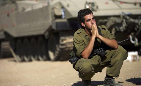 جندي إسرائيلي يحرق نفسه