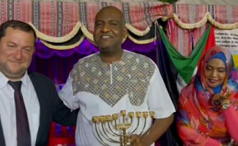 الوفد السوداني مع رئيس مستوطنات الضفة الغربية يوسي داغان