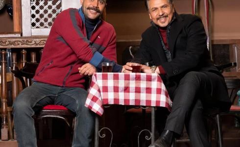 الفنان محمد رياض(يمين) مع الفنان محمد عادل إمام(يسار)