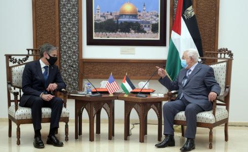 الرئيس الفلسطيني محمود عباس يلتقي وزير الخارجية الأمريكي في رام الله