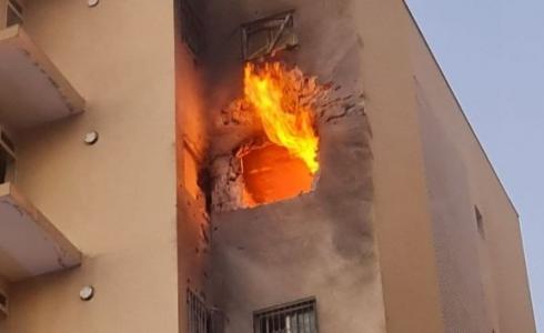 تضرر واحراق مبنى في سديروت بفعل صواريخ غزة
