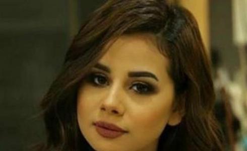 الفنانة منة عرفة