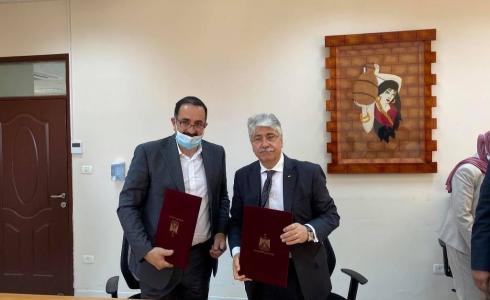 وزير التنمية الاجتماعية أحمد مجدلاني ورئيس سلطة الطاقة ظافر ملحم