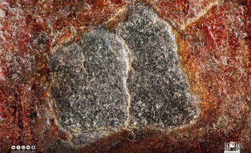 الحجر الأسود بتقنية عالية جداً