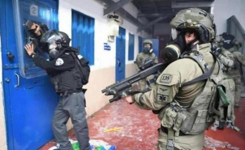 اقتحام قوات الاحتلال للسجون - أرشيف