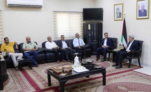 قلقيلية: المحافظ يلتقي الامين العام لاتحاد المعلمين الفلسطينين.