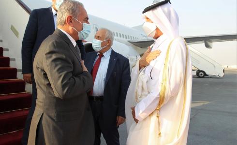 محمد اشتية لدى وصوله الى قطر أمس