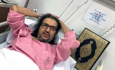 الفنان خالد سامي أثناء تلقيه العلاج.jpg