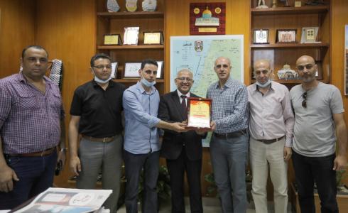 الجبهة الشعبية تشيد بدور بلدية غزة خلال العدوان الأخير