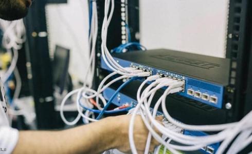 سيرفر شركة فاستلي