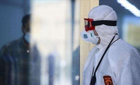 أطباء في مواجهة فيروس كورونا - ارشيف