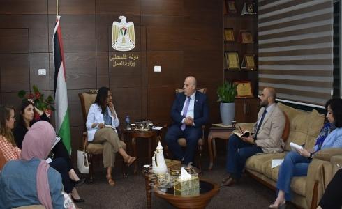لقاء وزير العمل مع مديرة اليونيسكو في فلسطين