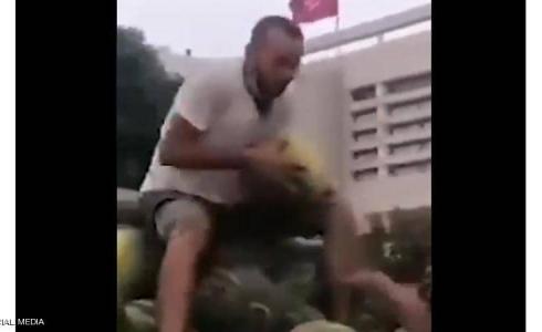 البائع التونسي المتجول