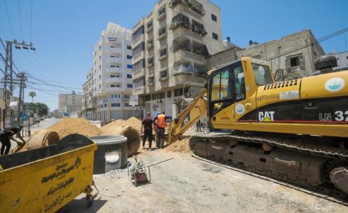 بلدية غزة تشرع باستبدال خطوط صرف صحي في مربع شارعي الجلاء واليرموك
