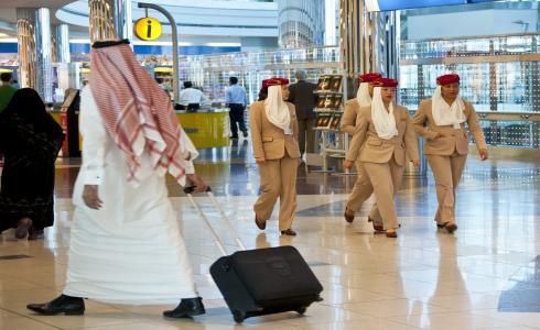 الامارات تعلق السفر الى السعودية حتى إشعار آخر