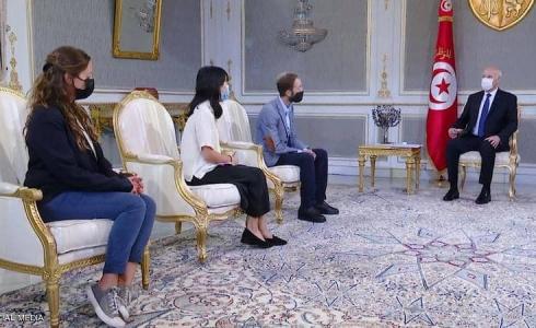 قيس سعيّد، خلال استقباله صحفيين من صحيفة "نيويورك تايمز" الأميركية